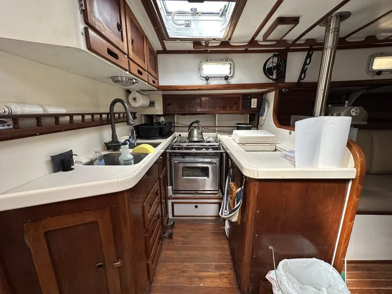 Slide: The Image of Valiant Valiant 40 1976 - 6033861