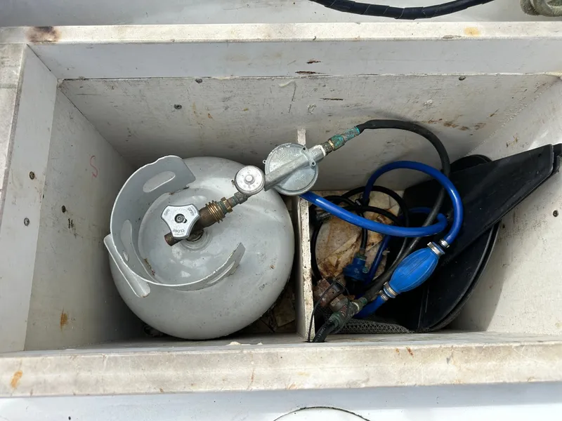 Slide: The Image of Valiant Valiant 40 1976 - 6033775