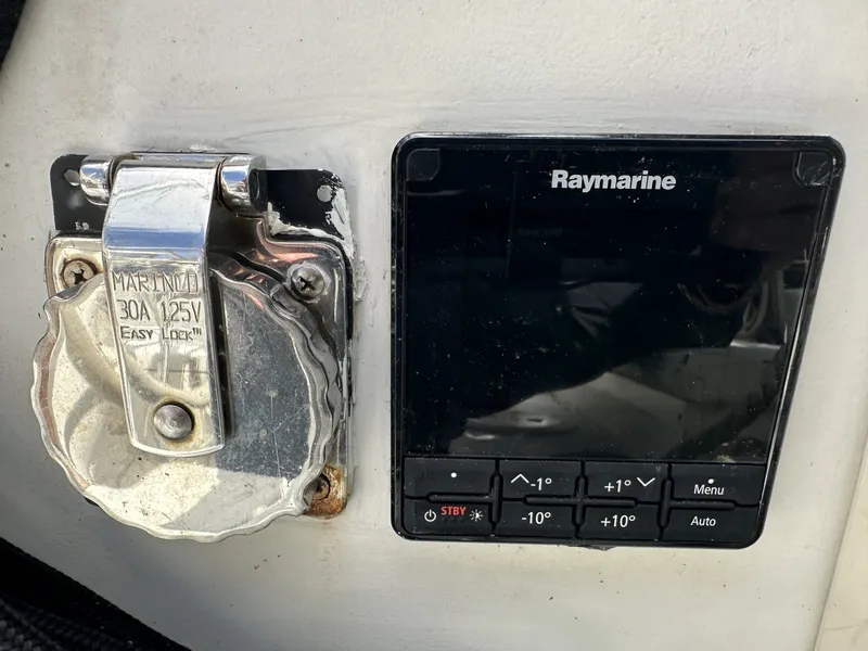 Slide: The Image of Valiant Valiant 40 1976 - 6033777