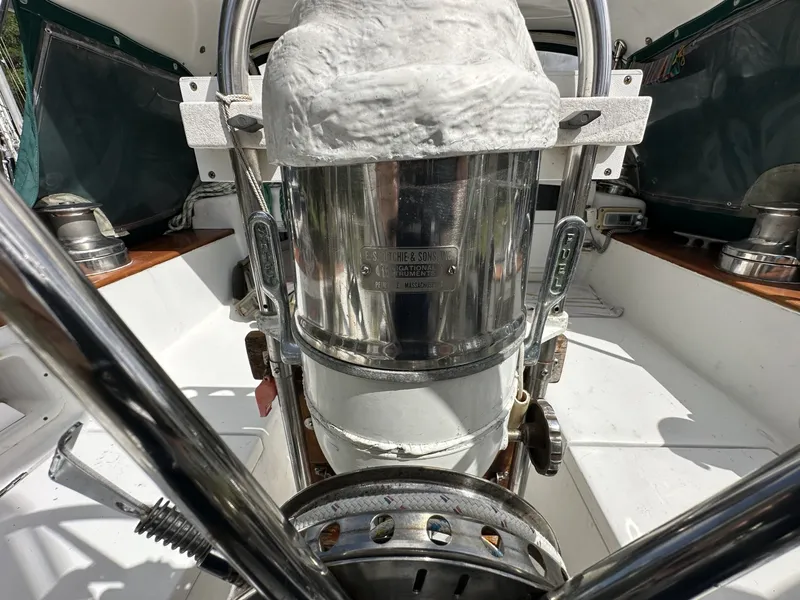 Slide: The Image of Valiant Valiant 40 1976 - 6033781