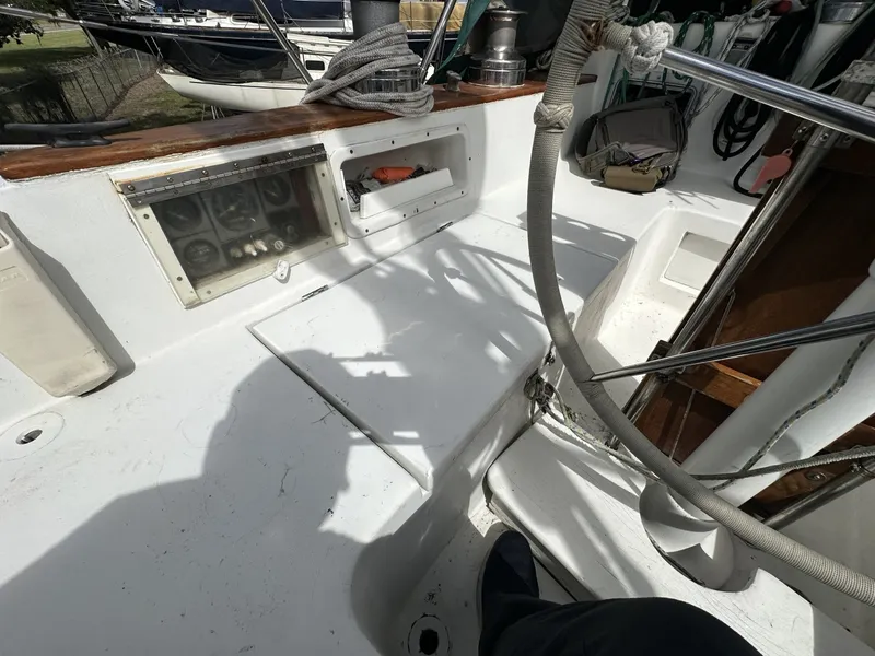 Slide: The Image of Valiant Valiant 40 1976 - 6033788