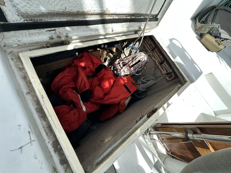 Slide: The Image of Valiant Valiant 40 1976 - 6033789