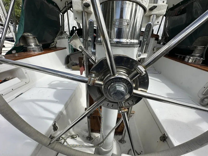 Slide: The Image of Valiant Valiant 40 1976 - 6033792