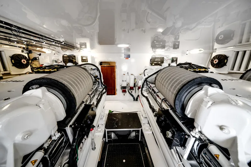 Slide: The Image of Viking 70 CV ENCLOSED BRIDGE 2015 - 6003578