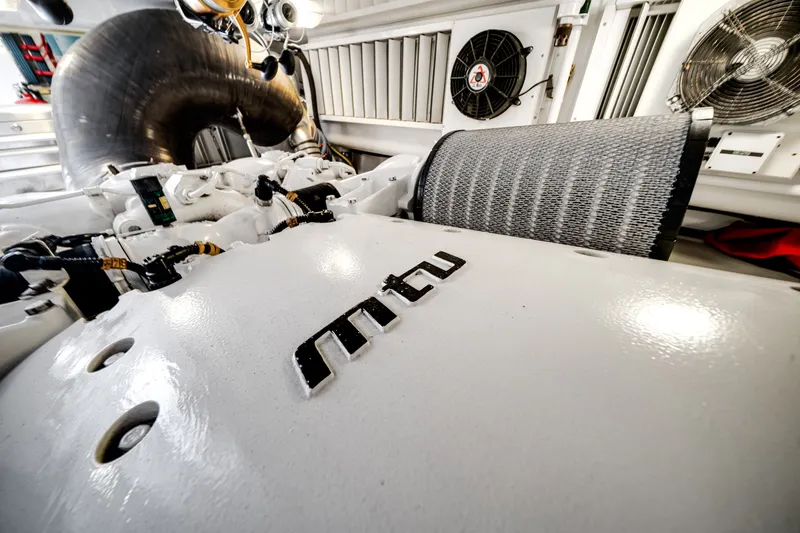 Slide: The Image of Viking 70 CV ENCLOSED BRIDGE 2015 - 6003581