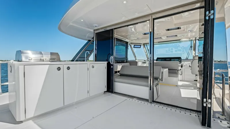 Slide: The Image of 2022 54 Aquila Powercat 'Remarkable I' Flybridge - 6613570