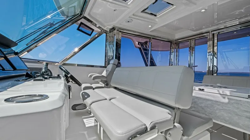 Slide: The Image of 2022 54 Aquila Powercat 'Remarkable I' Flybridge - 6613532