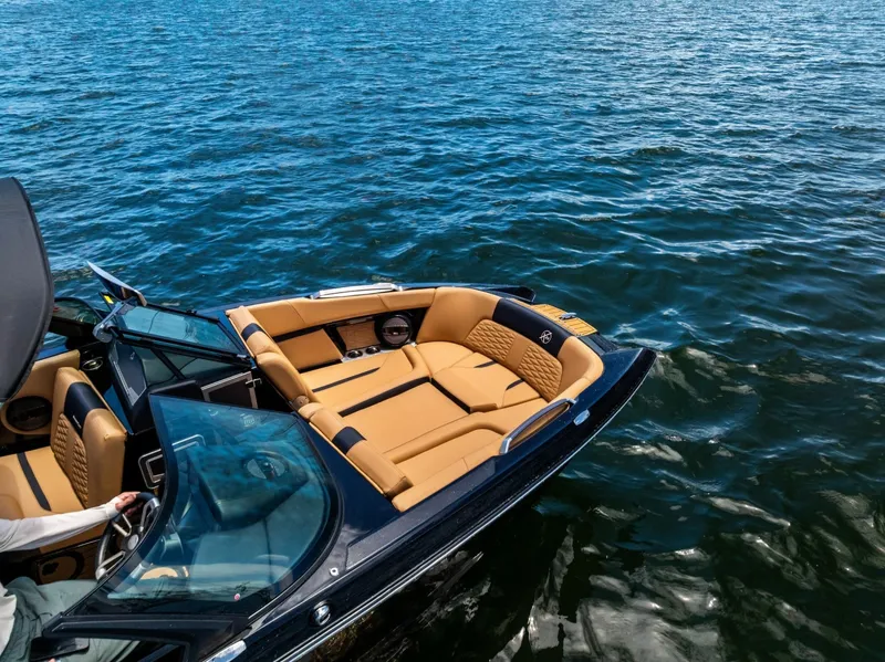 Slide: The Image of Mastercraft X24 2024 - 6047809