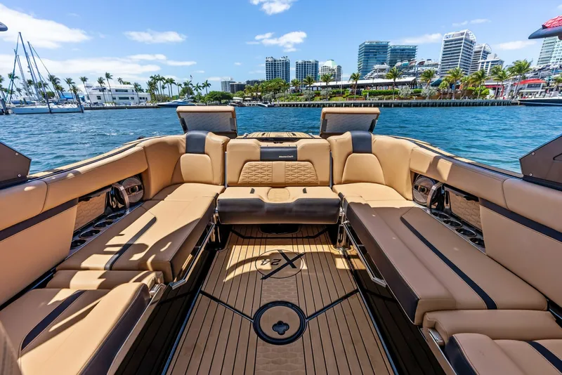 Slide: The Image of Mastercraft X24 2024 - 6047826