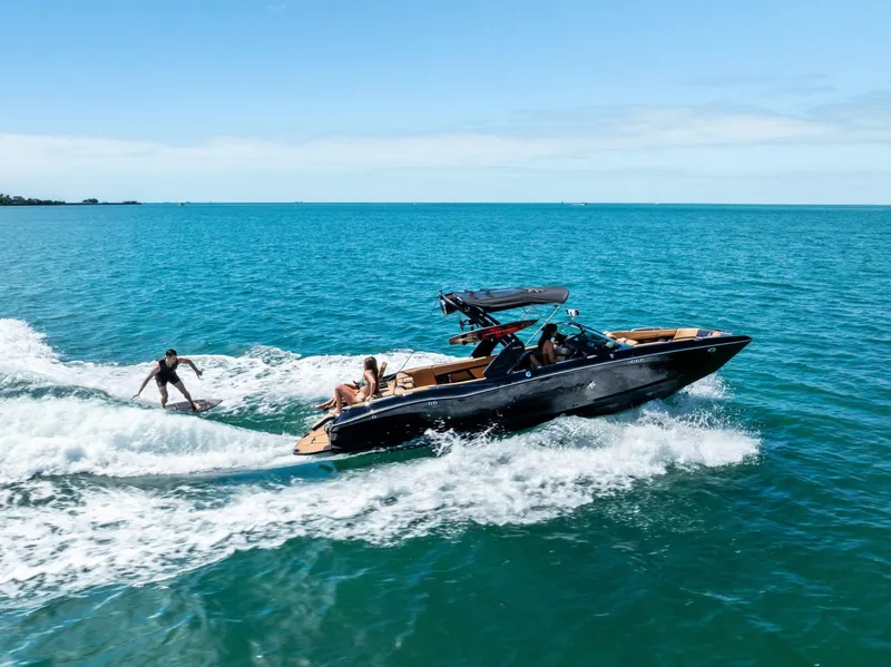 Slide: The Image of Mastercraft X24 2024 - 6047768