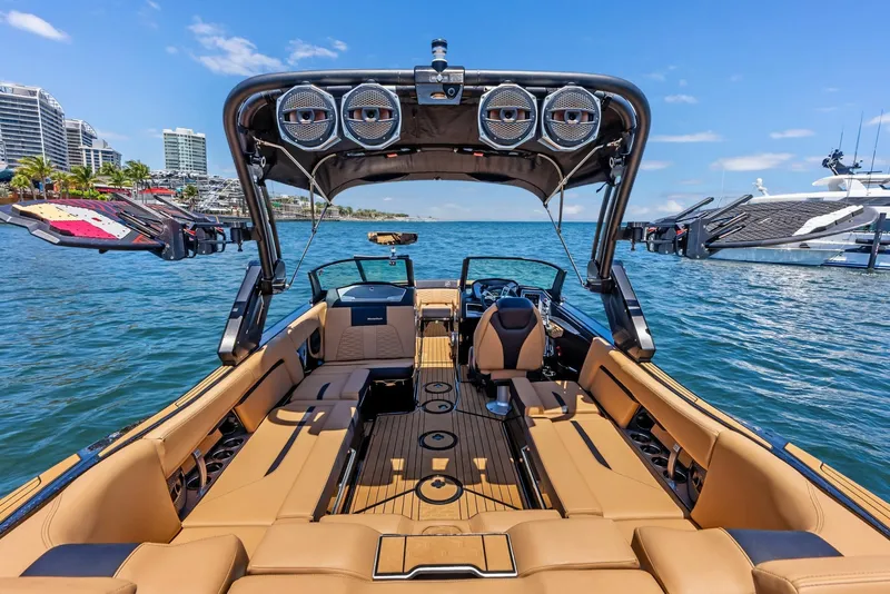 Slide: The Image of Mastercraft X24 2024 - 6047829