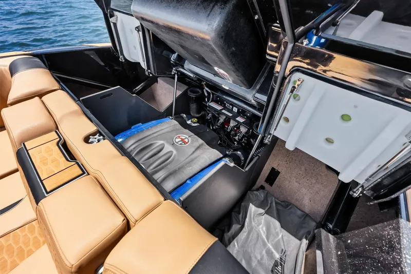 Slide: The Image of Mastercraft X24 2024 - 6047837