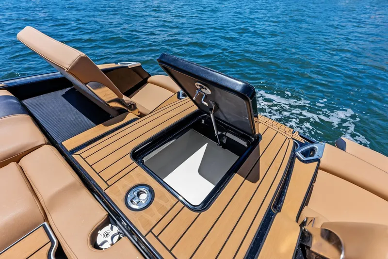 Slide: The Image of Mastercraft X24 2024 - 6047839