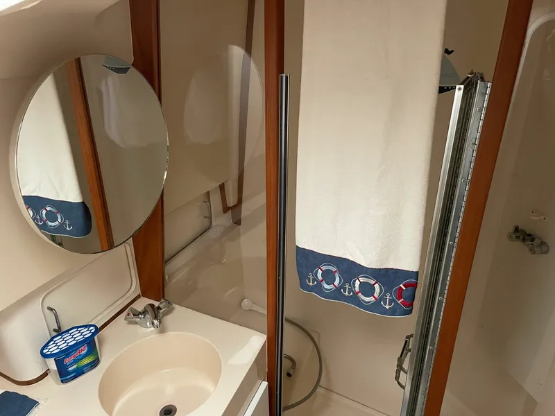 Slide: The Image of Mainship 350 Trawler 1998 - 6030887