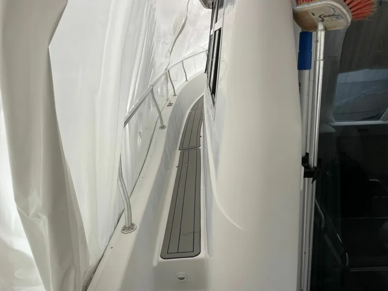 Slide: The Image of Mainship 350 Trawler 1998 - 6030903