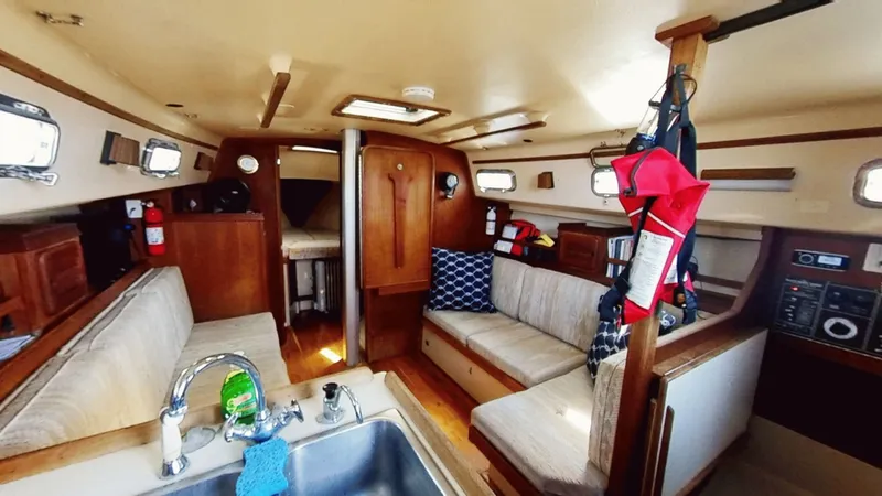 Slide: The Image of Main Cabin - 6004992