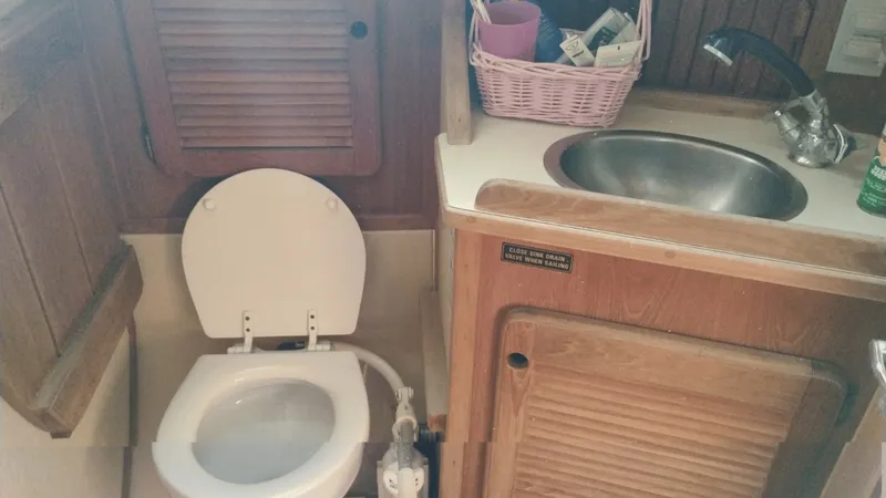 Slide: The Image of Head with Shower - 6004998