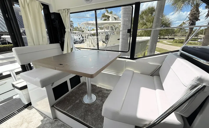 Slide: The Image of Jeanneau 29 2026 - 6005245