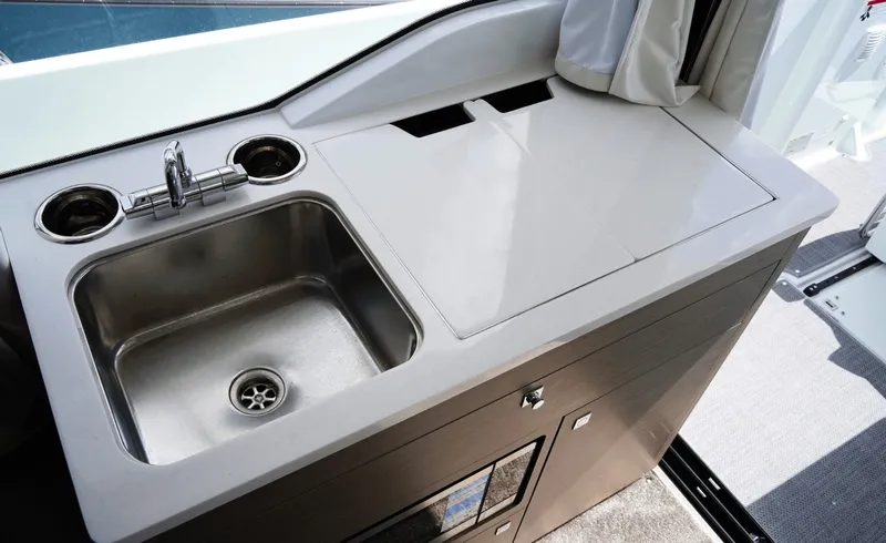 Slide: The Image of Jeanneau 29 2026 - 6005249