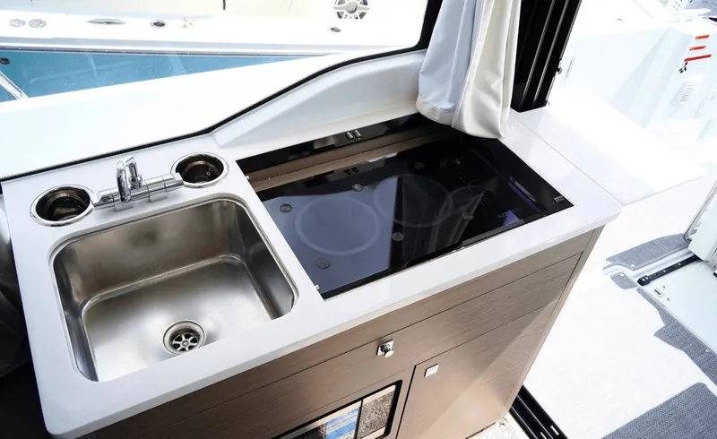 Slide: The Image of Jeanneau 29 2026 - 6005250