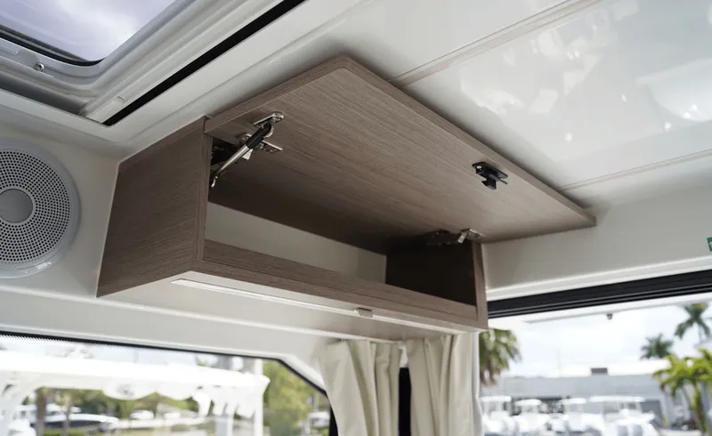 Slide: The Image of Jeanneau 29 2026 - 6005251