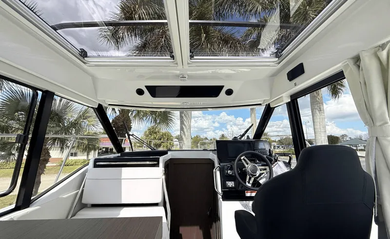 Slide: The Image of Jeanneau 29 2026 - 6005252