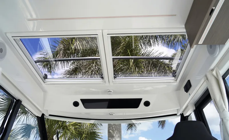 Slide: The Image of Jeanneau 29 2026 - 6005253