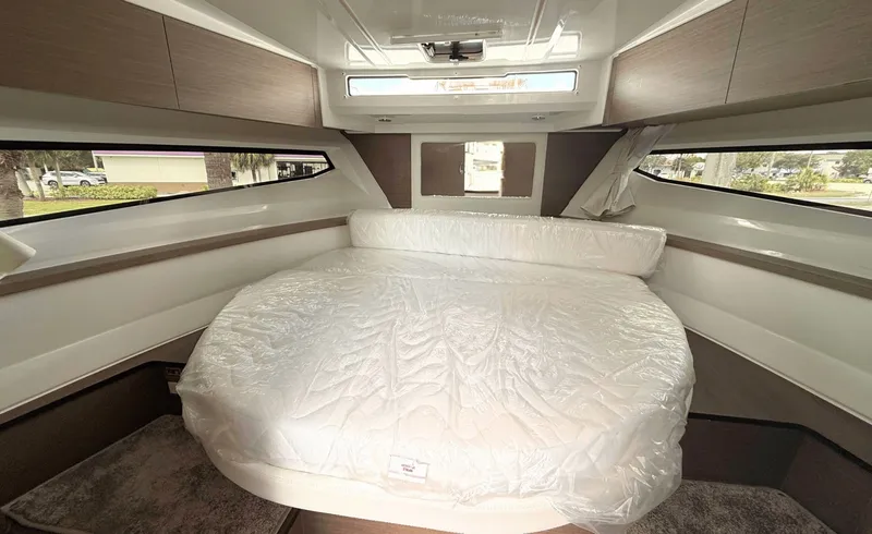 Slide: The Image of Jeanneau 29 2026 - 6005263