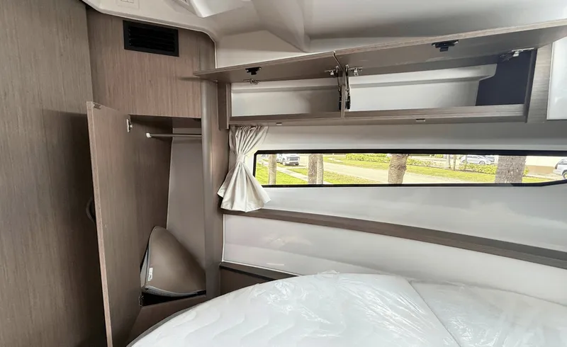 Slide: The Image of Jeanneau 29 2026 - 6005265