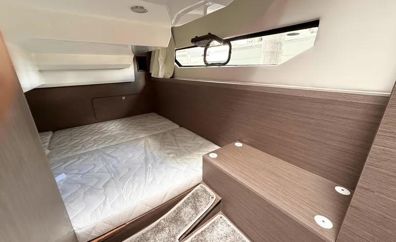 Slide: The Image of Jeanneau 29 2026 - 6005271