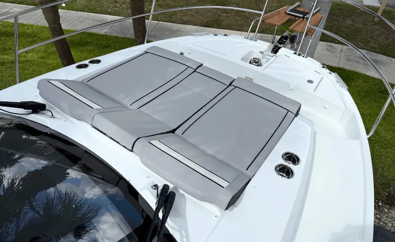 Slide: The Image of Jeanneau 29 2026 - 6005272