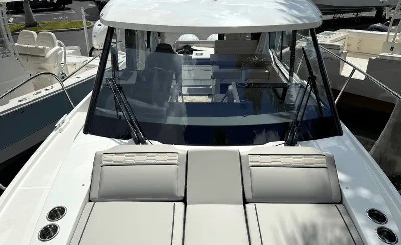 Slide: The Image of Jeanneau 29 2026 - 6005274