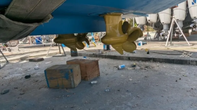 Slide: The Image of Prestige 550 Fly 2013 - 6005448