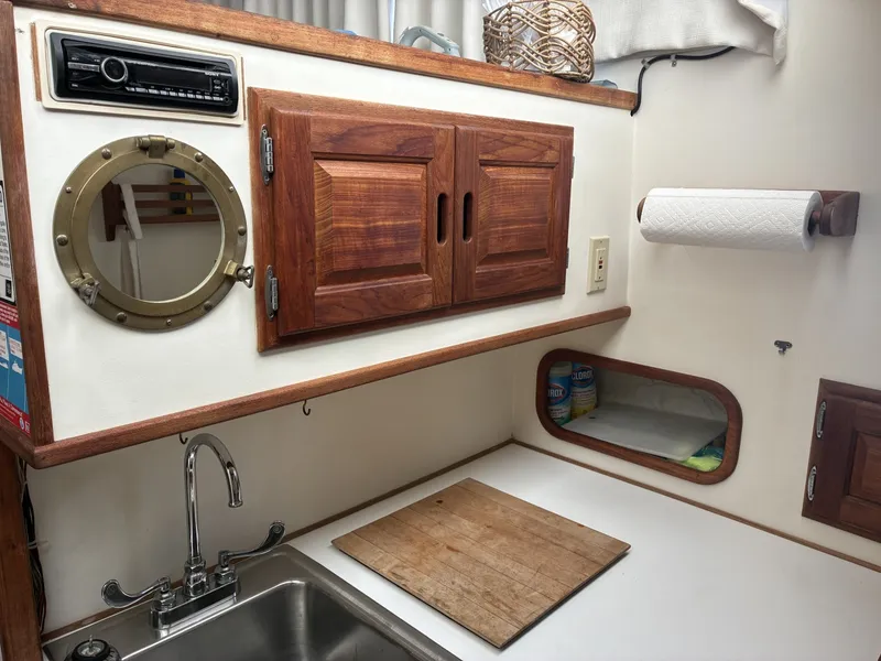 Slide: The Image of 1989 Duffy 35 Flybridge - Galley - 6009579
