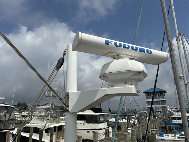 Slide: The Image of 1989 Duffy 35 Flybridge - Radar - 6009622