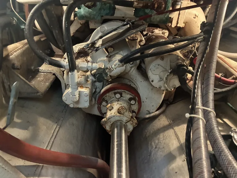 Slide: The Image of 1989 Duffy 35 Flybridge - Transmission - 6009583