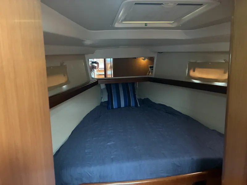 Slide: The Image of 2008 Beneteau Oceanis 43 -  - 6040527