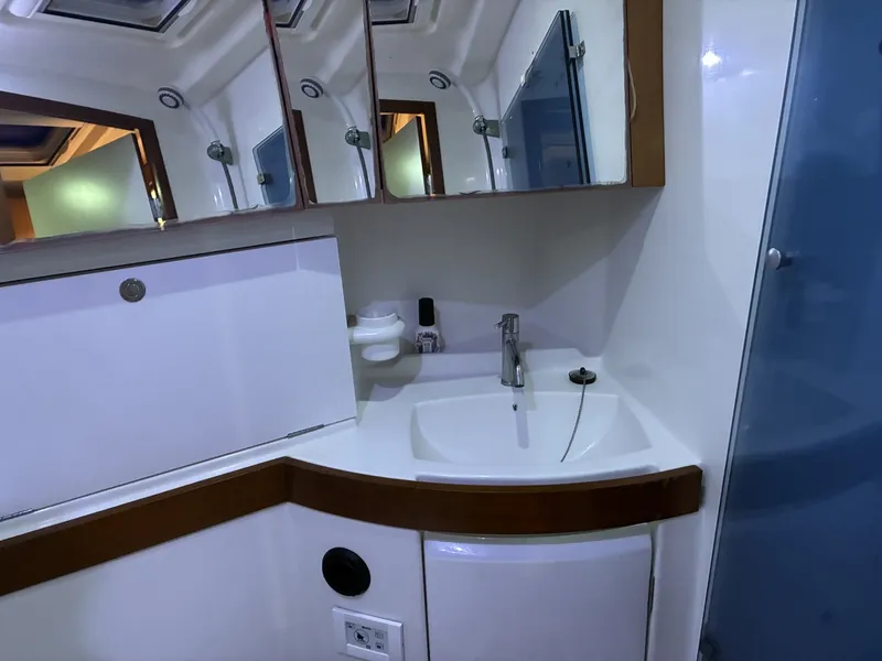 Slide: The Image of 2008 Beneteau Oceanis 43 -  - 6040531