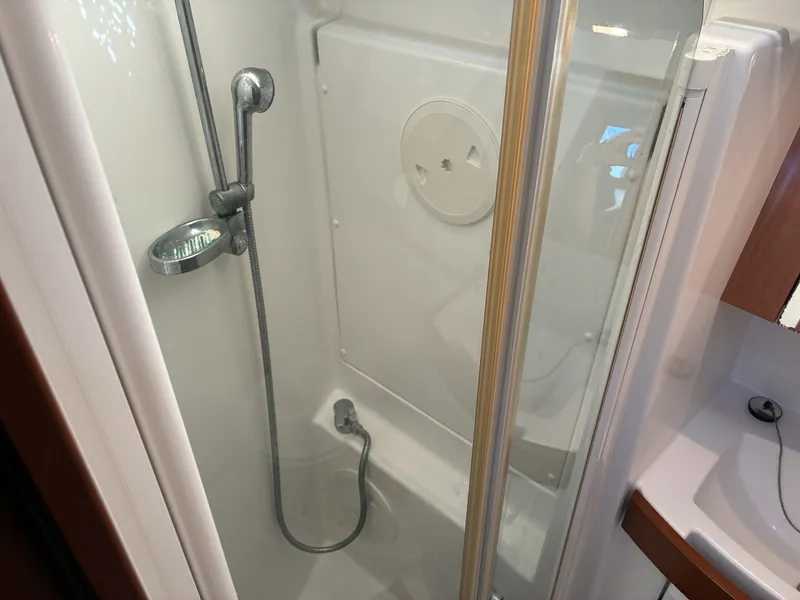 Slide: The Image of 2008 Beneteau Oceanis 43 -  - 6040536