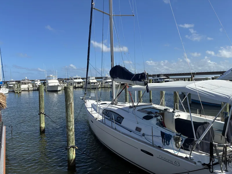 Slide: The Image of 2008 Beneteau Oceanis 43 -  - 6040580