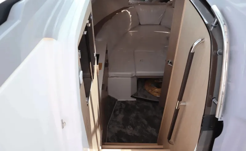 Slide: The Image of Jeanneau LEADER 10.5 WA S2 2025 - 6005847