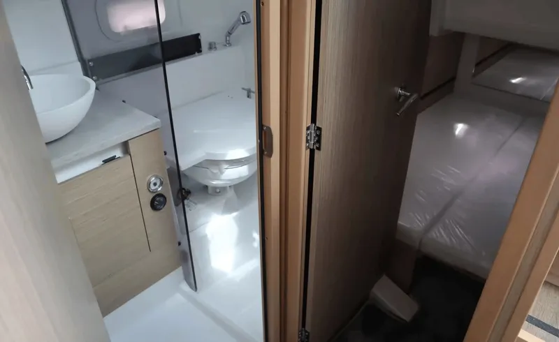 Slide: The Image of Jeanneau LEADER 10.5 WA S2 2025 - 6005849