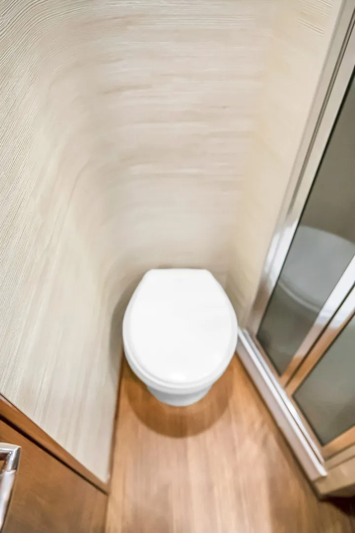 Slide: The Image of 2021 Viking 48 Convertible- MISS TAMMY- Forward Stateroom Head - 6011227