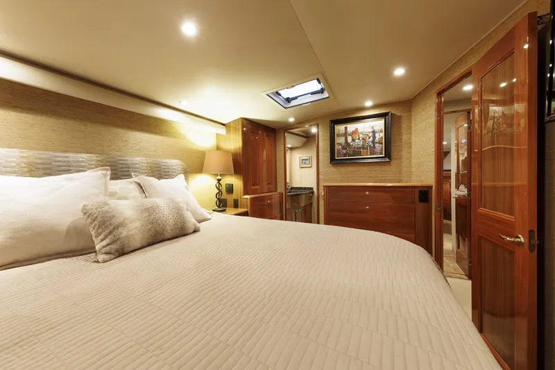 Slide: The Image of Viking 61 YOLO - Master Stateroom 2005 Viking 61 Convertible YOLO - 7651753