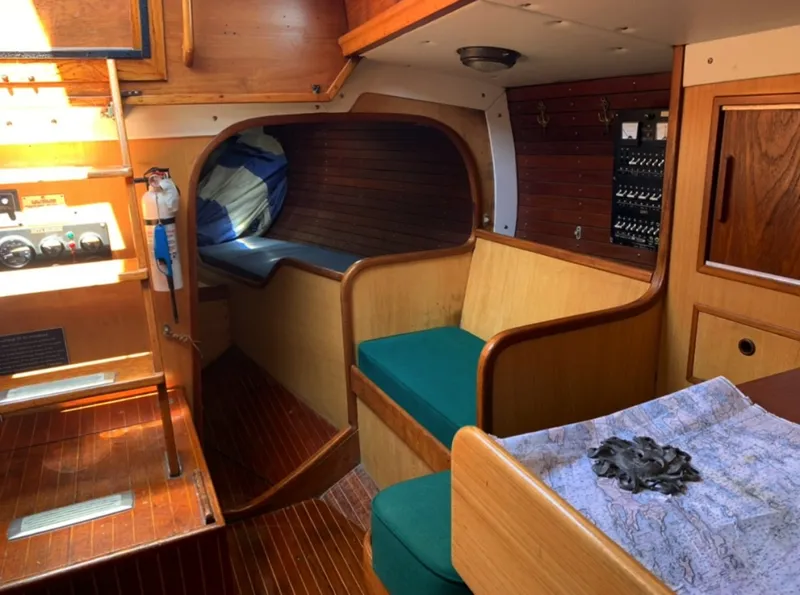 Slide: The Image of Swan 43 1969 - 6006364