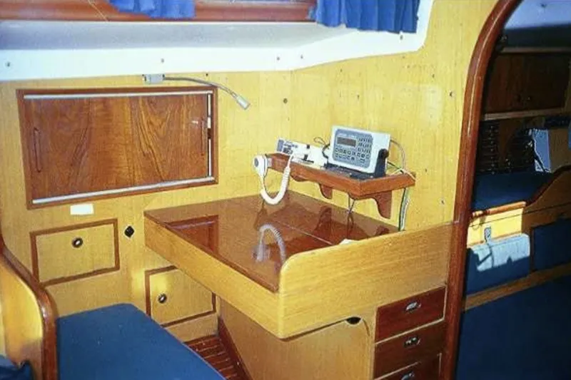 Slide: The Image of Swan 43 1969 - 6006382