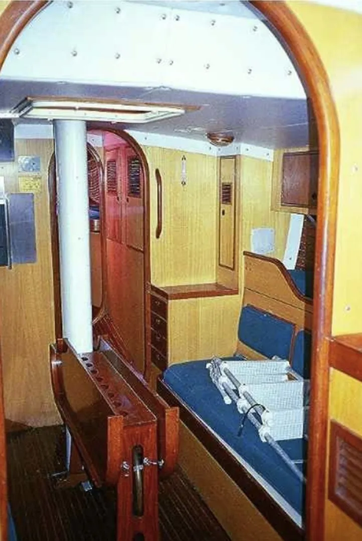 Slide: The Image of Swan 43 1969 - 6006384