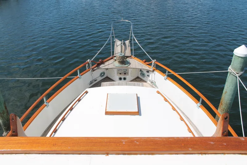 Slide: The Image of Grand Banks 42 1987 - 6006611