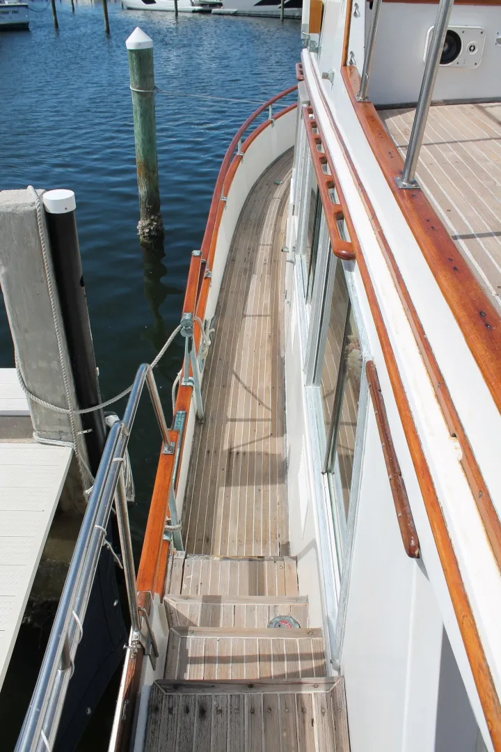 Slide: The Image of Grand Banks 42 1987 - 6006659