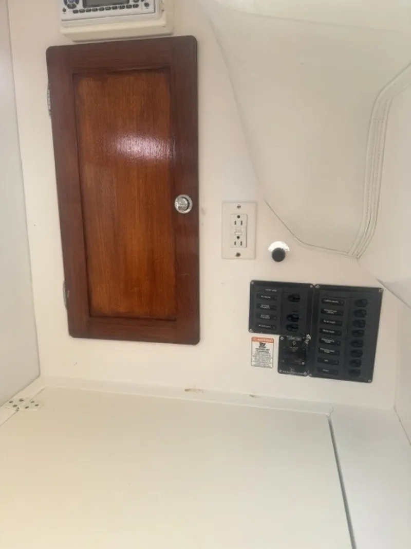 Slide: The Image of Holby Pilot 24 2005 - 6006918